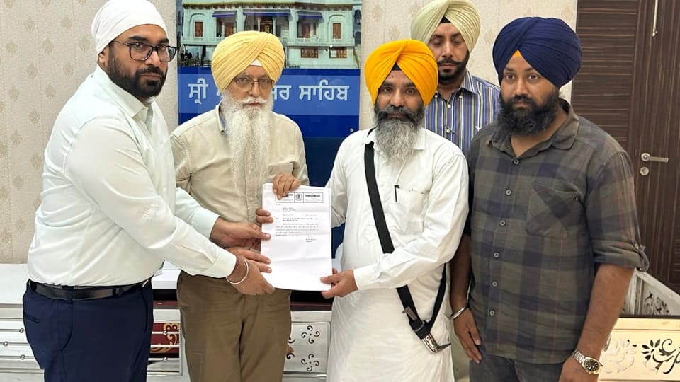 Amritsar: बेअदबी कानून पर पंजाब सरकार का मसौदा श्री अकाल तख्त को सौंपा, जत्थेदार ने दिया था एक माह का समय Punjab government's draft on sacrilege law submitted to Sri Akal Takht