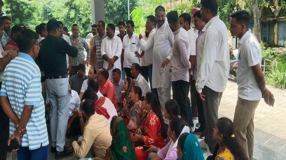 Uproar erupts before Rudrapur BDC meeting begins
