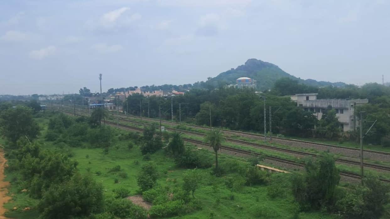 Jhansi: Monsoon active again; weather shifts following overnight drizzle