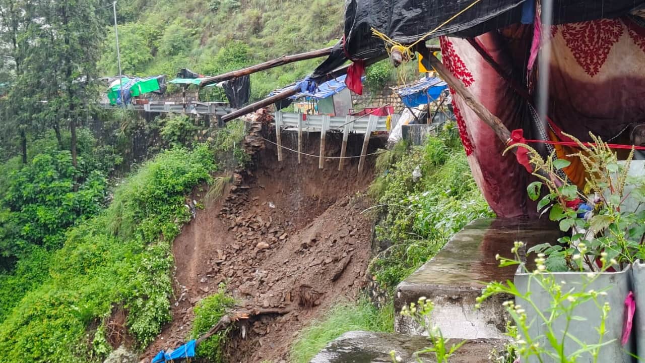 Uttarakhand Rain Flooding in Agastyamuni Highway Hit by Landslide Car Buried Under Boulde Rudraprayag