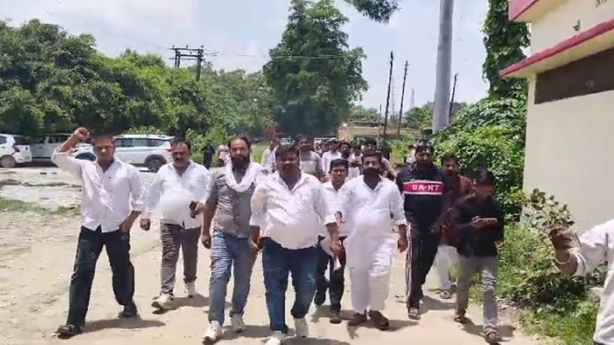 Villagers created a ruckus over the unresolved power crisis and got into a heated exchange with officials