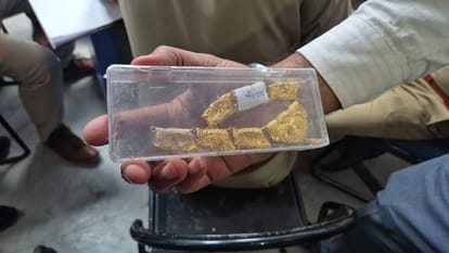 Three people caught trying to defraud Muthoot Gold Loan Bank