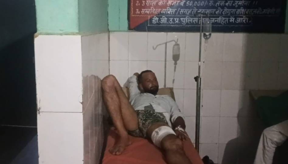 अस्पताल में भर्ती घायल बबलू।