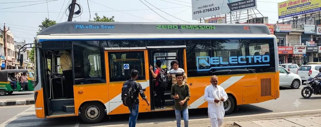 इलेक्ट्रिक बस