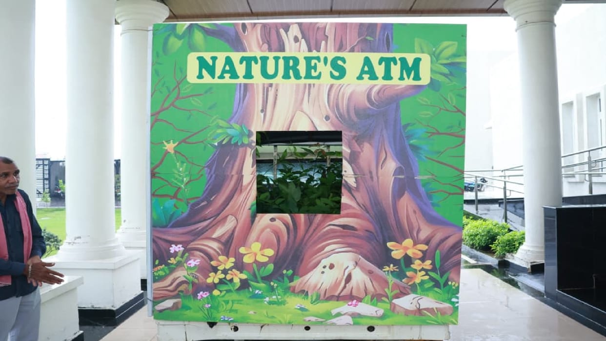 CG News: Plants sapling free in Raipur 70 wards; saplings to reach homes via Nature ATM