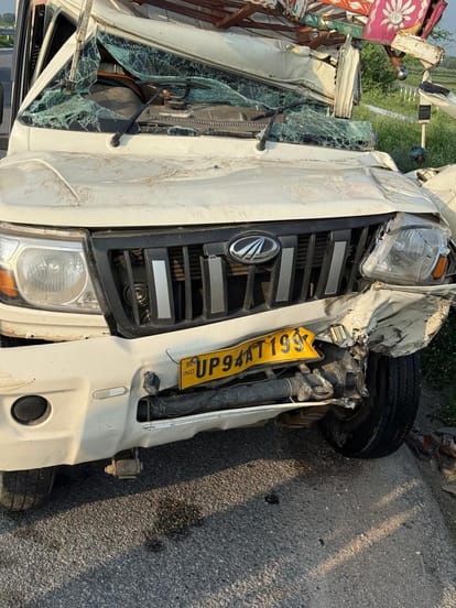 Two Killed, One Injured as Pickup Collides Head-On with Dumper on Bundelkhand Expressway