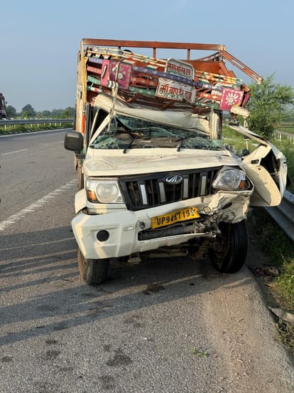 Two Killed, One Injured as Pickup Collides Head-On with Dumper on Bundelkhand Expressway