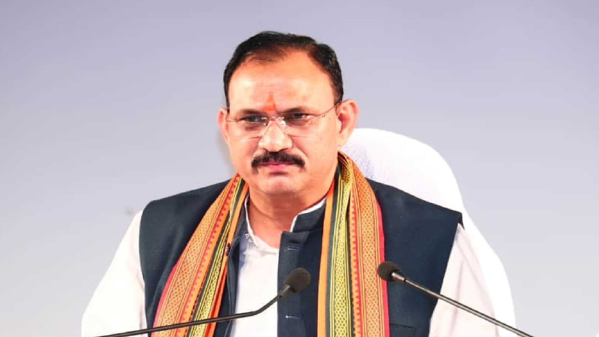 स्वास्थ्य मंत्री श्याम बिहारी जायसवाल