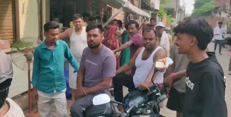 परिवार का दावा: मौत के 17 घंटे बाद जिंदा हुई महिला, अंतिम संस्कार से पहले लौटी सांस; दामाद का पकड़ लिया हाथ UP Woman Reportedly Shows Signs of Life 40 Hours After Death, Rushed to Hospital Before Last Rites