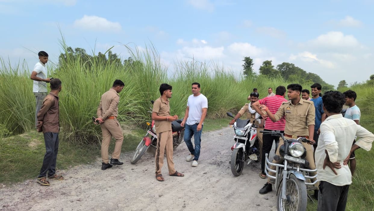 Four Sadhus Escape Safely After Alto Car Plunges into Canal in Bilhaur