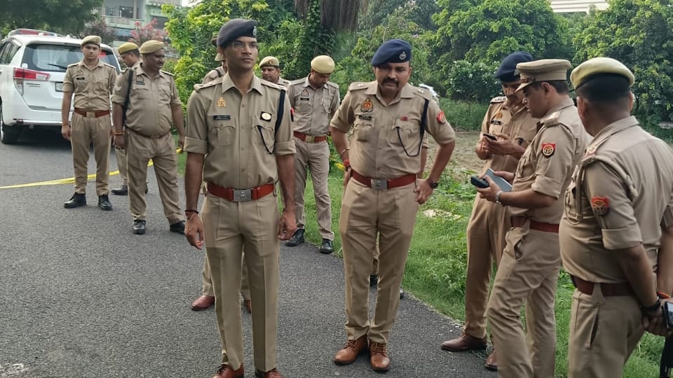 History-sheeter shoots female student three times, then kills himself in Meerut