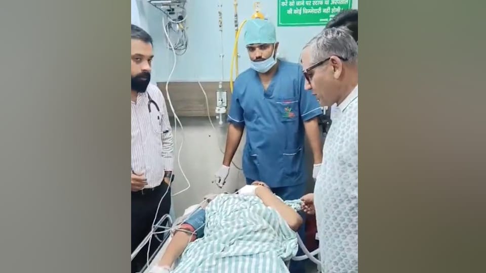 History-sheeter shoots female student three times, then kills himself in Meerut