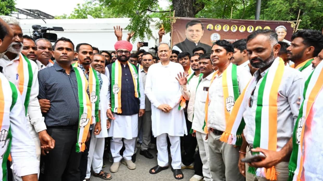 Jaipur News: Big Political Gain for Congress Before Panchayat and Civic Polls, 309 BAP Workers to Switch Sides