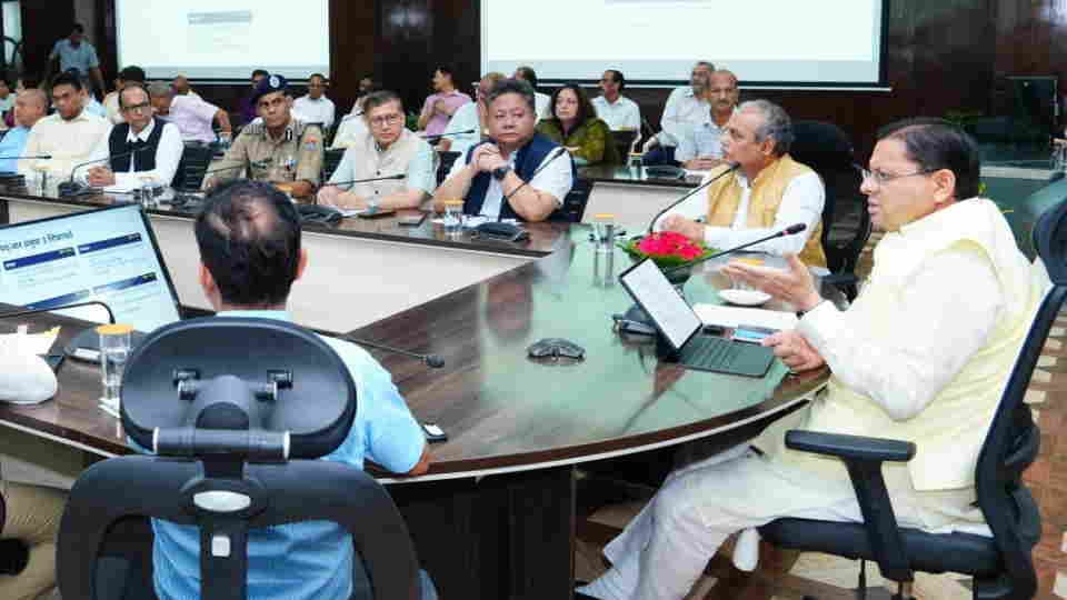 Dehradun News CM Dhami reviews Helpline 1905 expresses concern over complaints