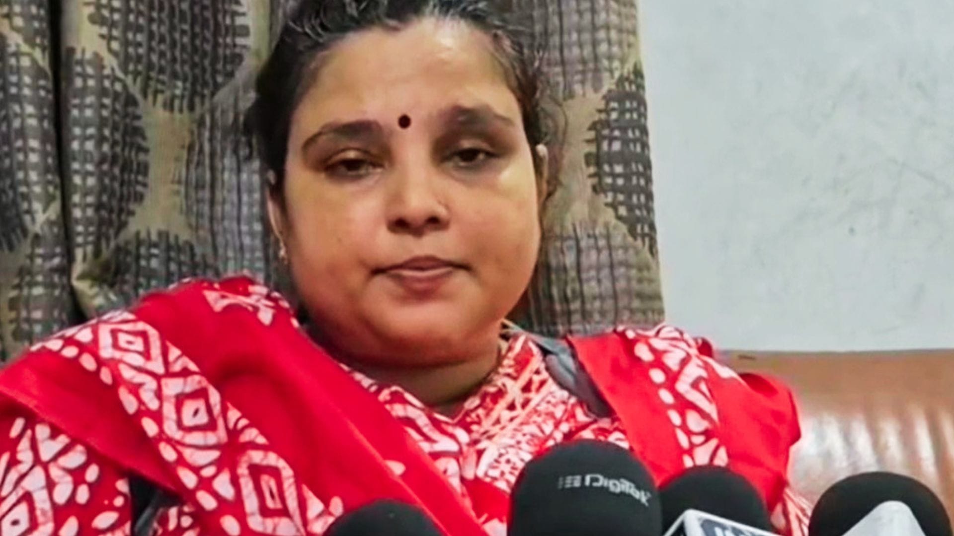 समाजवादी पार्टी की महिला जिलााध्यक्ष गार्गी सिंह पटेल।