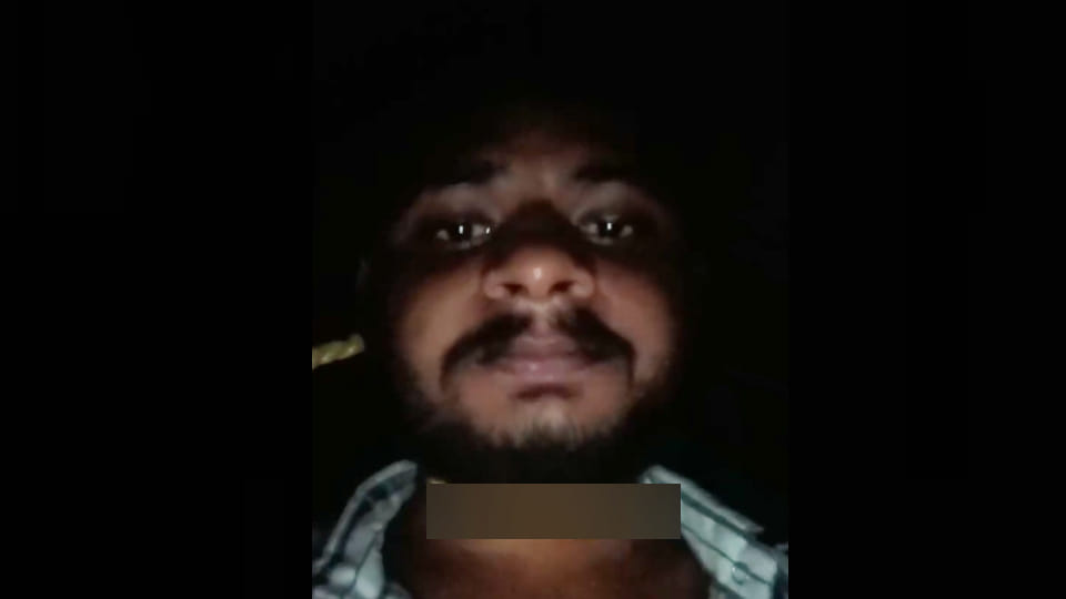 Hamirpur: Youth hangs himself after making a video viral on social media; dies