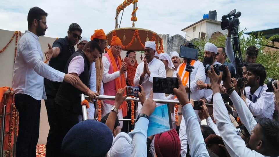 गदरपुर कंबोज धर्मशाला में मंत्री पुष्कर सिंह धामी