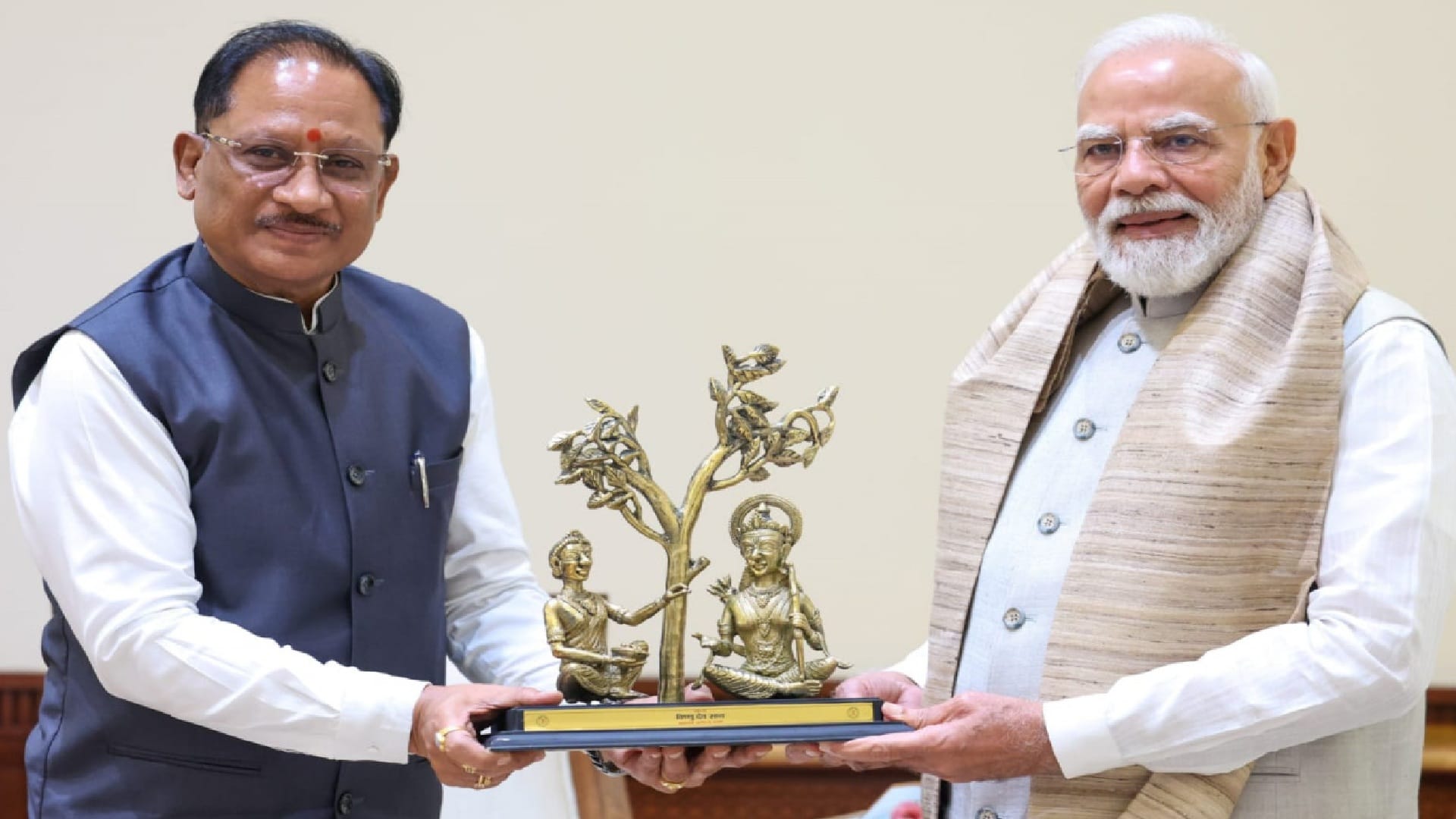 पीएम मोदी से मिले सीएम विष्णुदेव साय