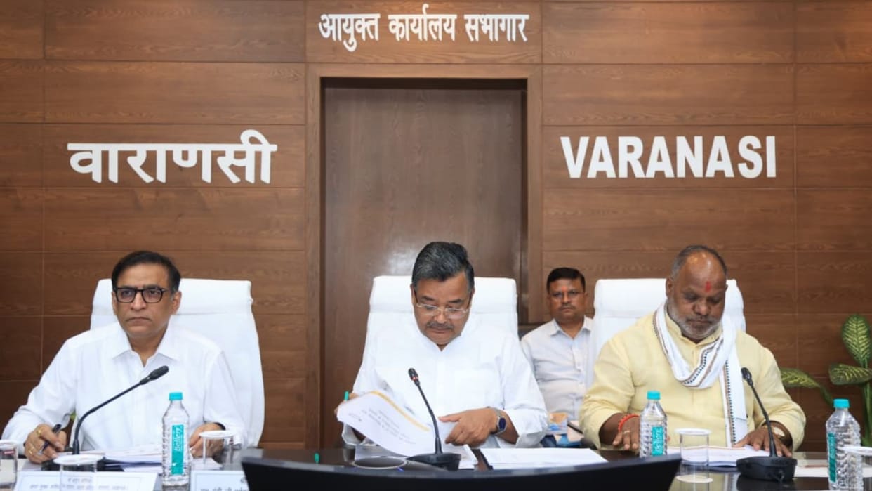 Minister Jaiveer Singh directed lake at Karkhiyanv in Pindra Varanasi will be developed at cost of ₹10 crore