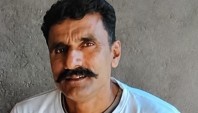 Kanpur Farmers body found in room wife consumes poisonous substance distraught over husbands death