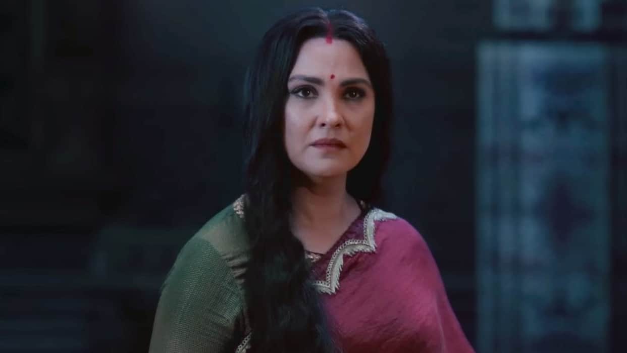 Lara Dutta Attire And Look In Movie Ramayana Trailer Social media users Troll Makers