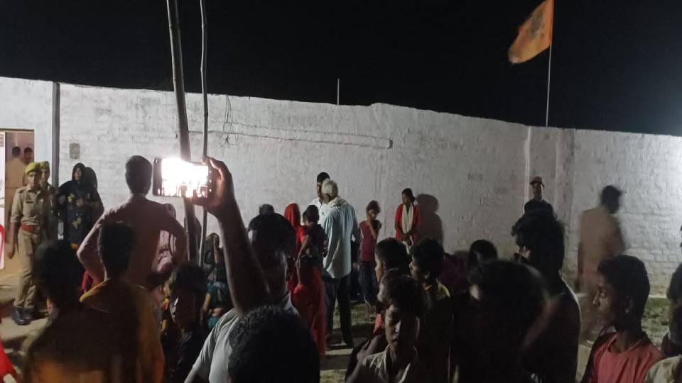 Man shoots himself after shooting wife and two children in Balrampur