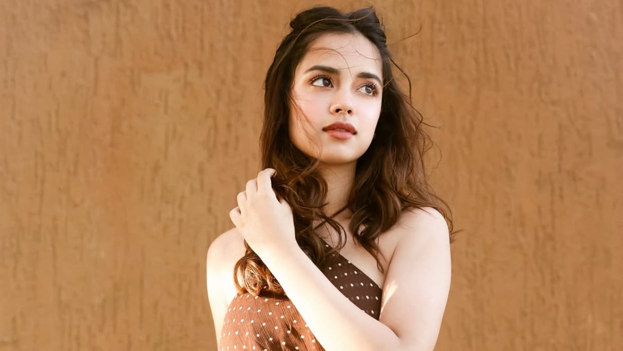 Nitanshi goel Shares her stunning and stylish Photos Polka Dot Print Dress goes Viral