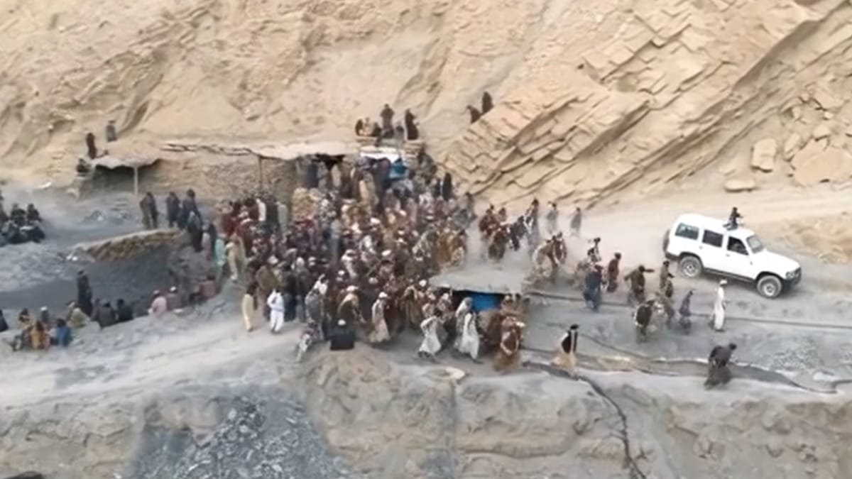पाकिस्तान की कोयला खदान में बड़ा हादसा, धमाके में 18 मजदूरों की मौत; 42 अब भी फंसे