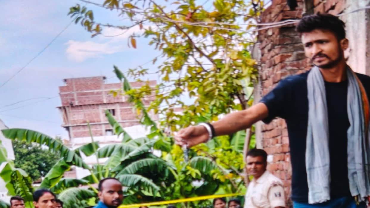 Bihar Crime Suspicious Death of Married Woman Police Stop Secret Funeral, Arrest Husband