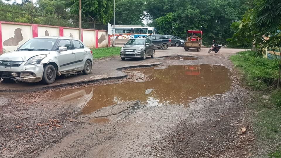 Cantonment Roads Turn Hazardous: Potholes and Waterlogging Trouble Commuters Amid Metro Diversion