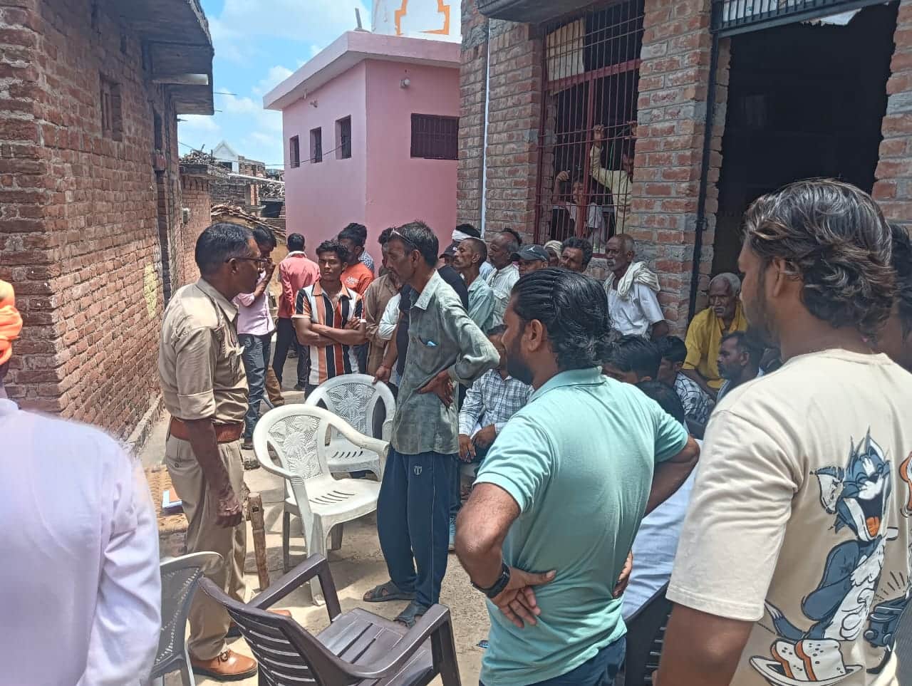 फंदे पर झूली विवाहिता