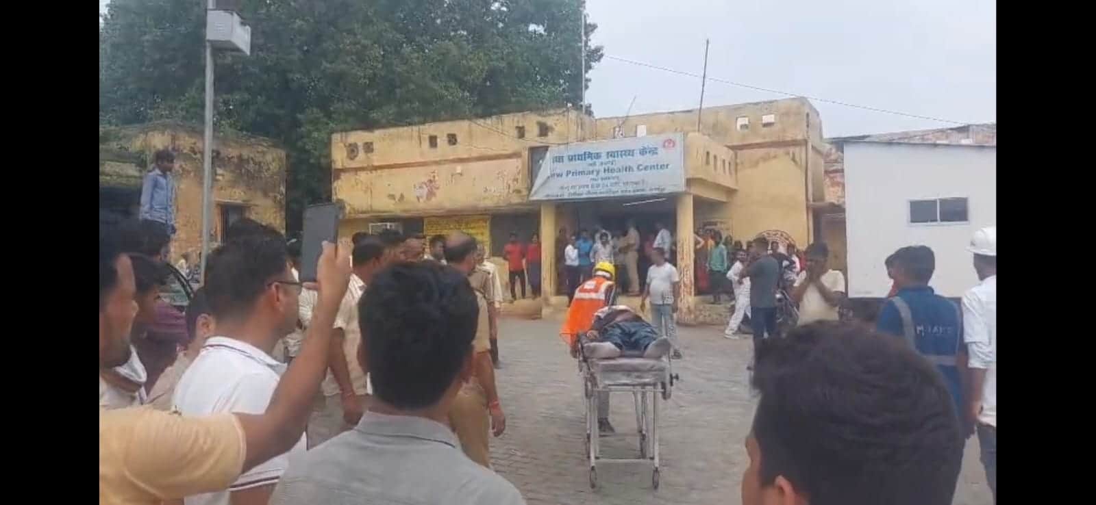 Two Killed, Three Injured as Car Rams Parked Truck on Ganga Expressway