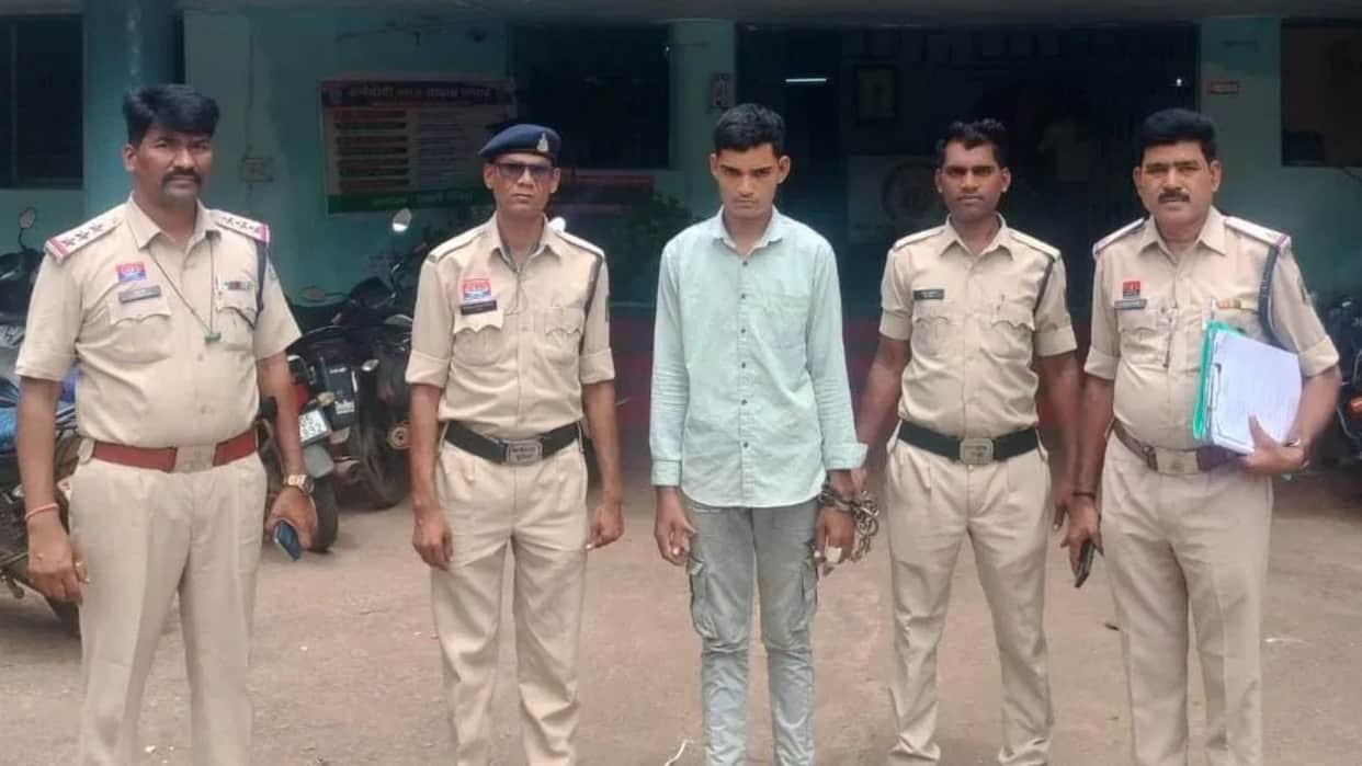 Police solve murder case at Nari Mahanadi Bridge; accused behind bars.
