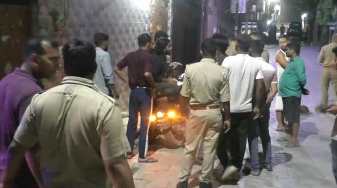 Kanpur Two brothers fired upon due to an old enmity police are scanning CCTV footage