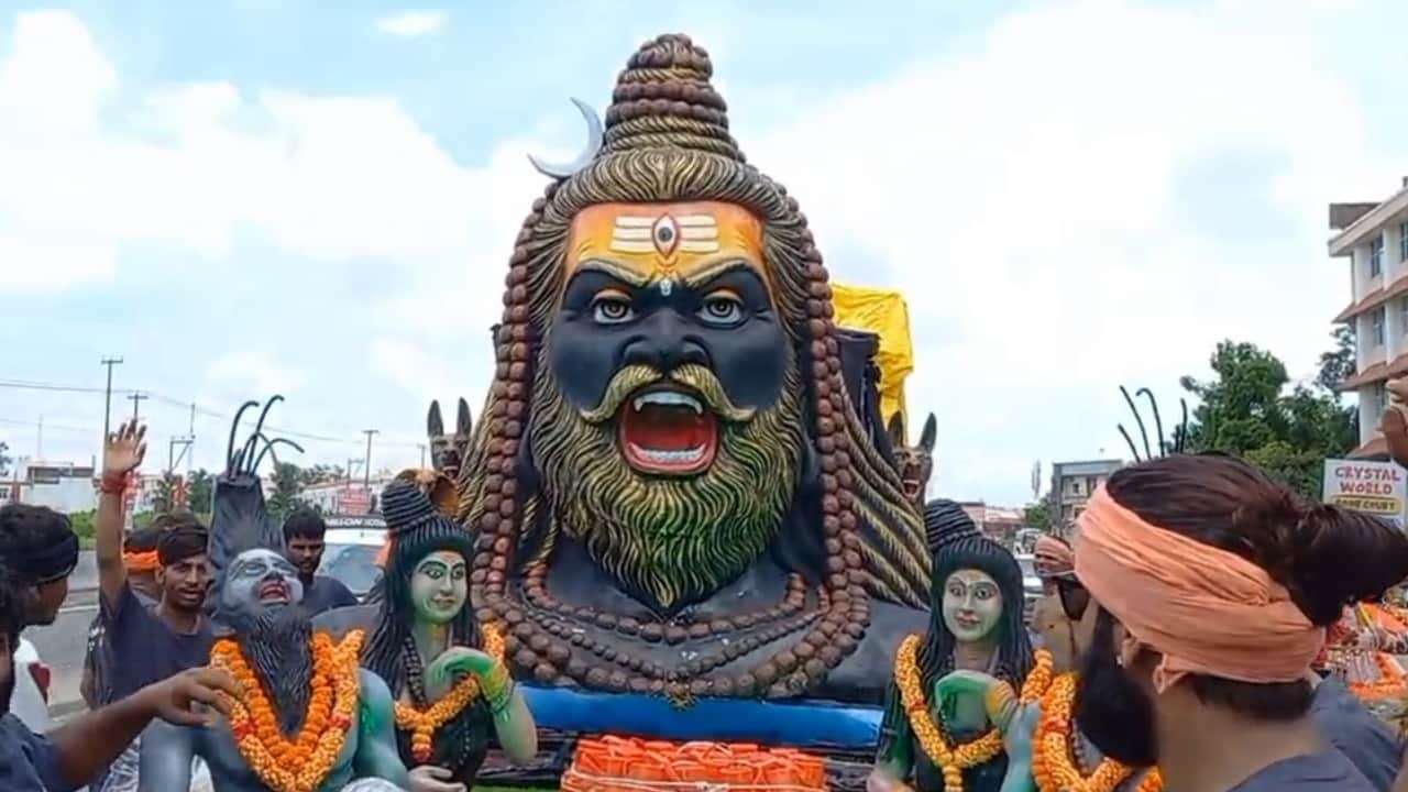 Kanwar Yatra Haridwar In two days 2.51 million Shiva devotees collected Ganga water Uttarakhand news