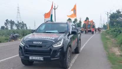 Delhi Police Head Constable Carries Gym-Themed Kanwar, Promotes Fitness and Drug-Free Life