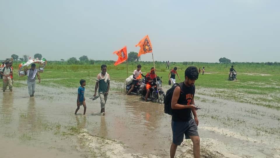 Flood-like situation in Kasganj due to rise of water level of Ganges