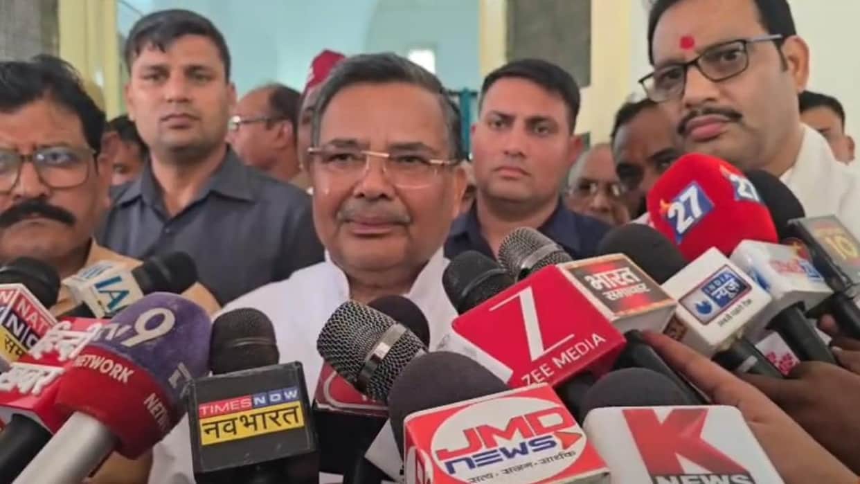 Jhansi: Minister Jaiveer Singh attacks SP chief, says—"You will grow old but won't be able to come to power."