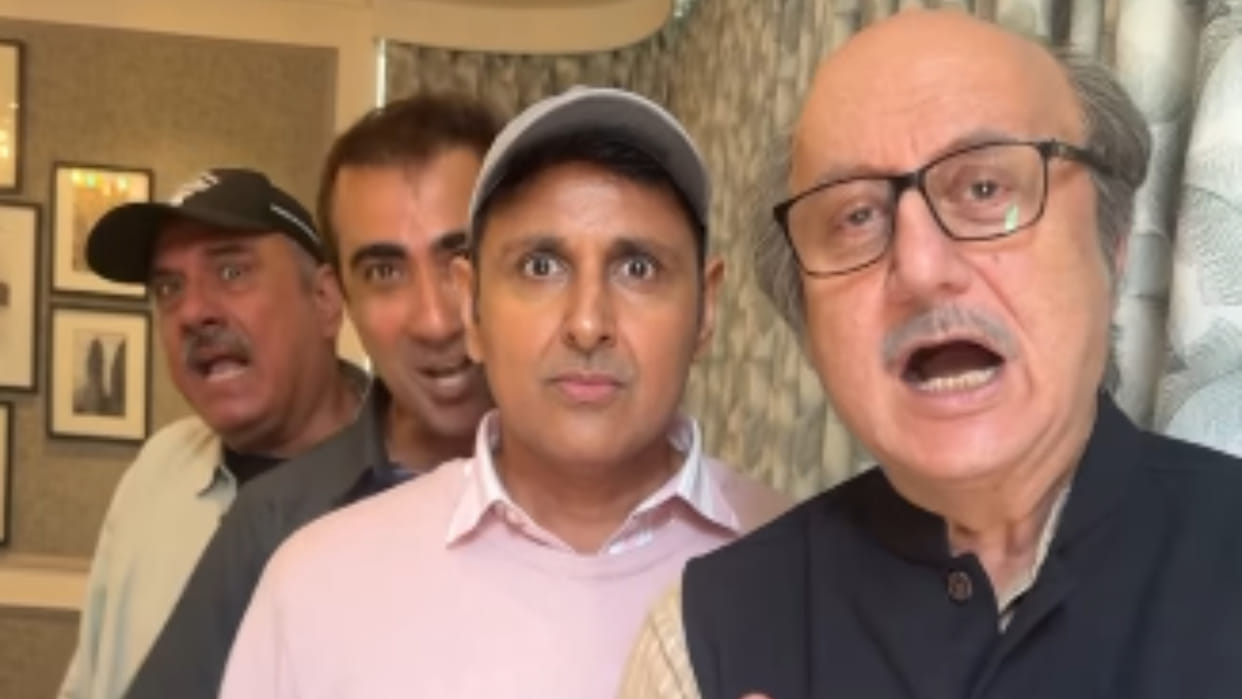 Anupam Kher And Boman Irani Created A Reel Based On A Viral TikTok Song Alongside Khosla ka Ghosla 2 Cast