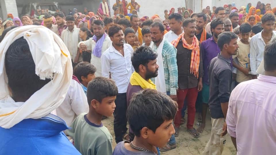 Balrampur Three Murder And Suicide Bajrangi took extreme step of ending his life after failing to recover loan