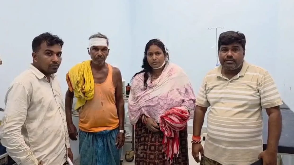 Rampage by strongmen over a dispute regarding a public path in Gopalganj; murderous attack on BDC member