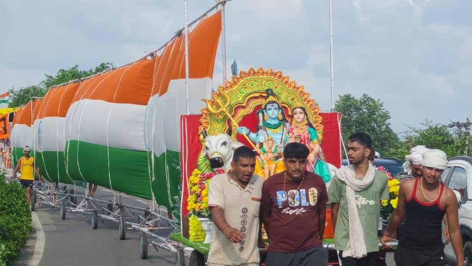 Kanwar Yatra 2026 Over 7 million devotees have collected ganga water magnificent Kanwars are drawing attention