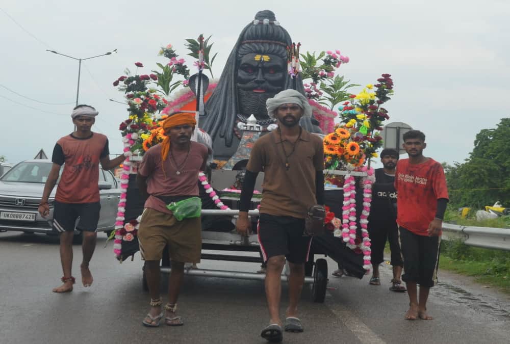 Kanwar Yatra 2026 Over 7 million devotees have collected ganga water magnificent Kanwars are drawing attention