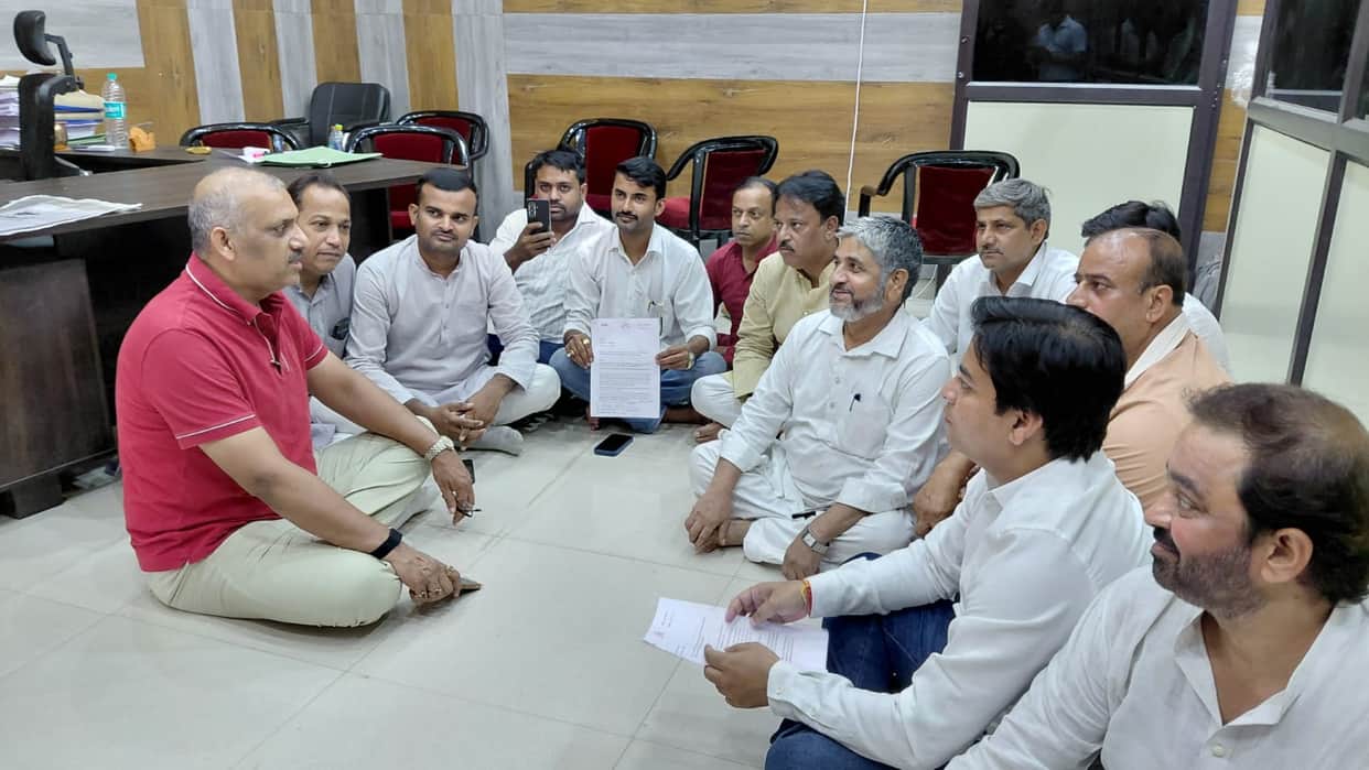 Kanpur Zone 1 development stalled due to delay in EE promotion ruling and opposition councilors stage sit in