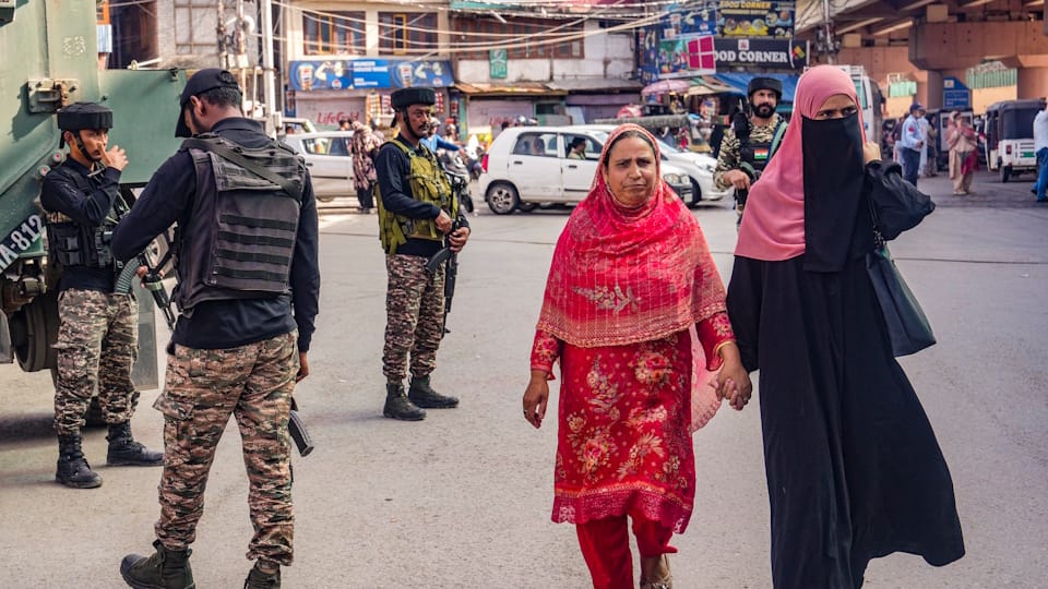 kashmir target killing