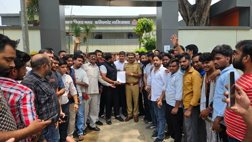 Police halt Dalit community panchayat meeting was intended to demand action regarding Meerut slap incident in