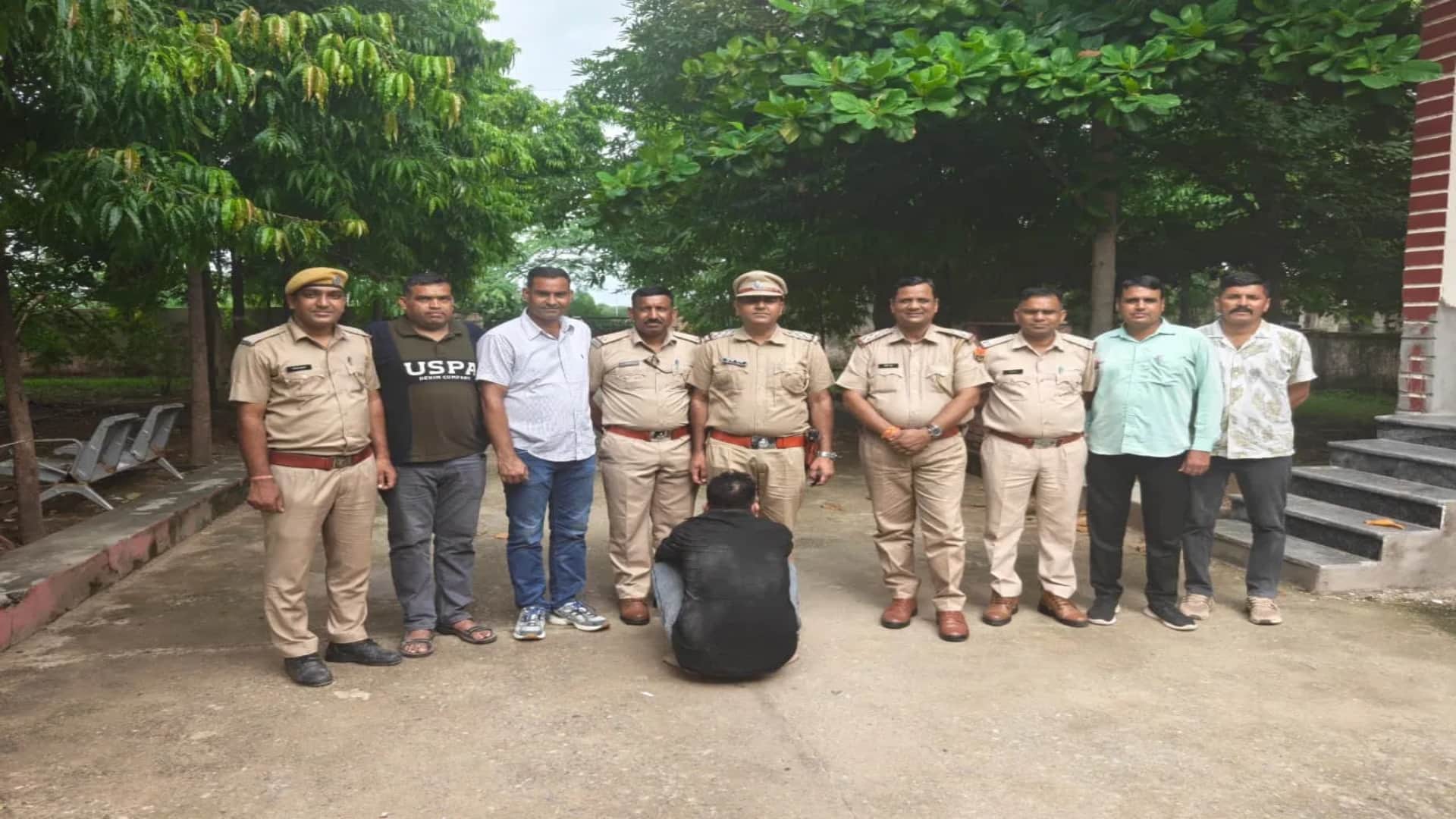 पुलिस हिरासत में आरोपी
