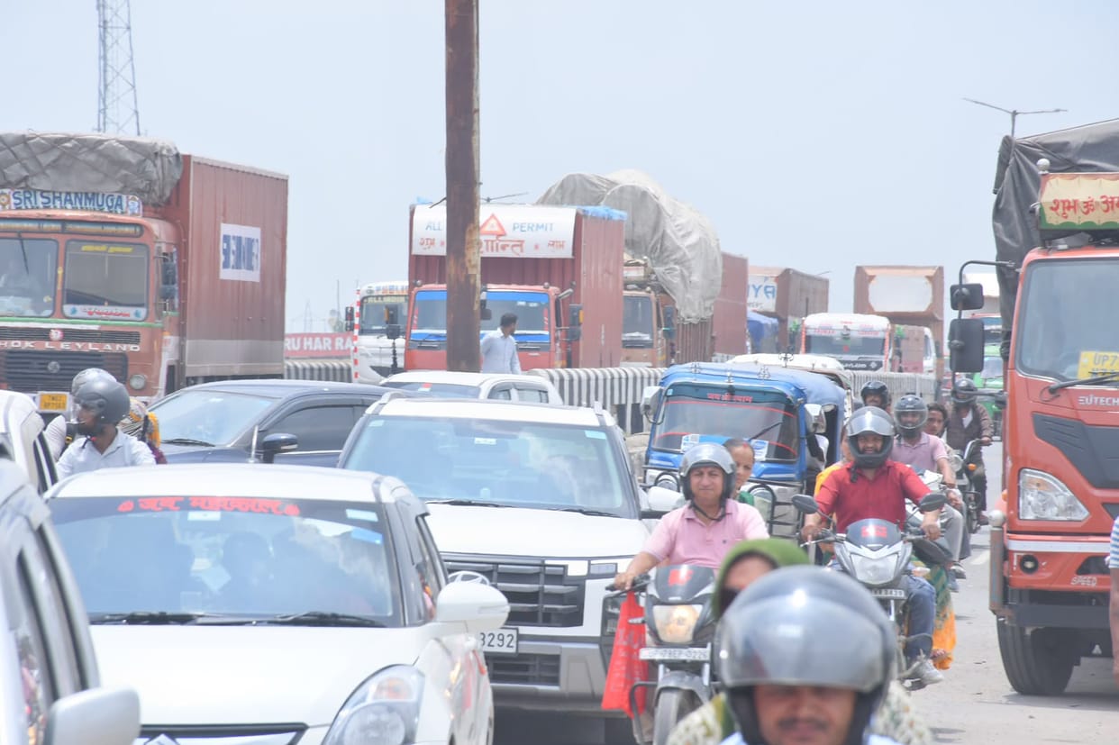 Traffic Diversion on Ramadevi Highway for Kanwar Yatra, Long Queues of Vehicles
