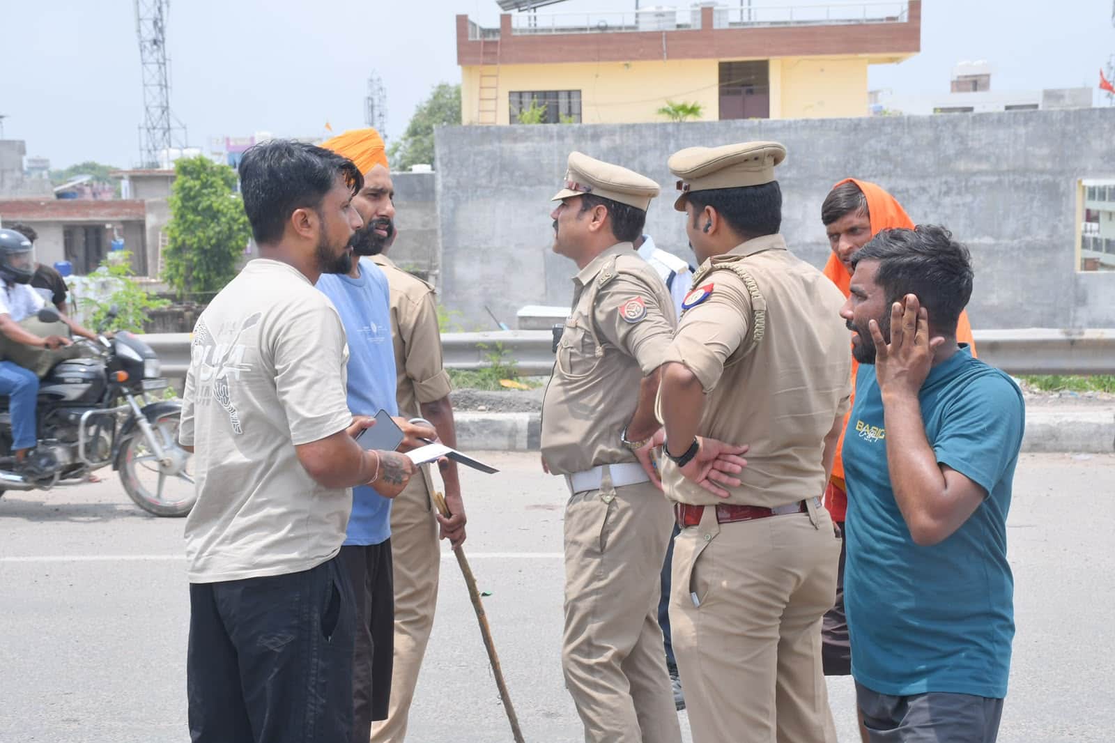 Traffic Diversion on Ramadevi Highway for Kanwar Yatra, Long Queues of Vehicles