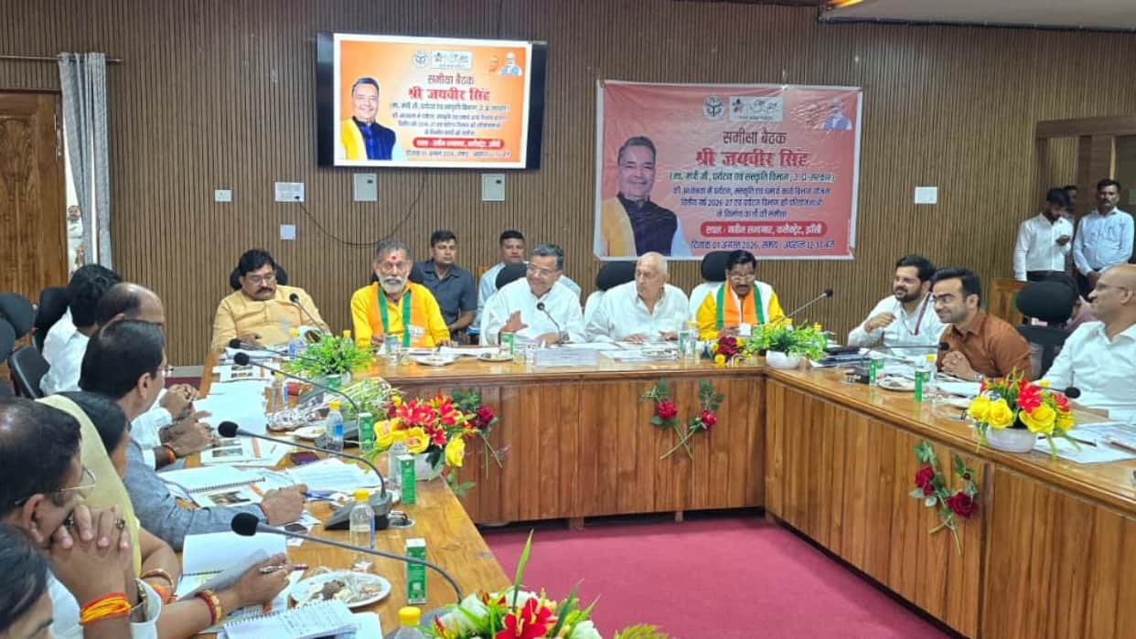 Jhansi: Water and electricity departments in the crosshairs of MLAs